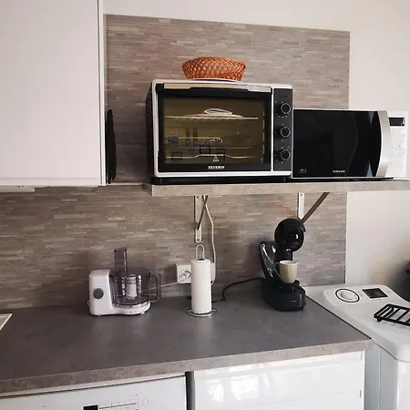 Apartment 3 Etoiles Avec Terrasse Privee A - Fr-1-584-344 *